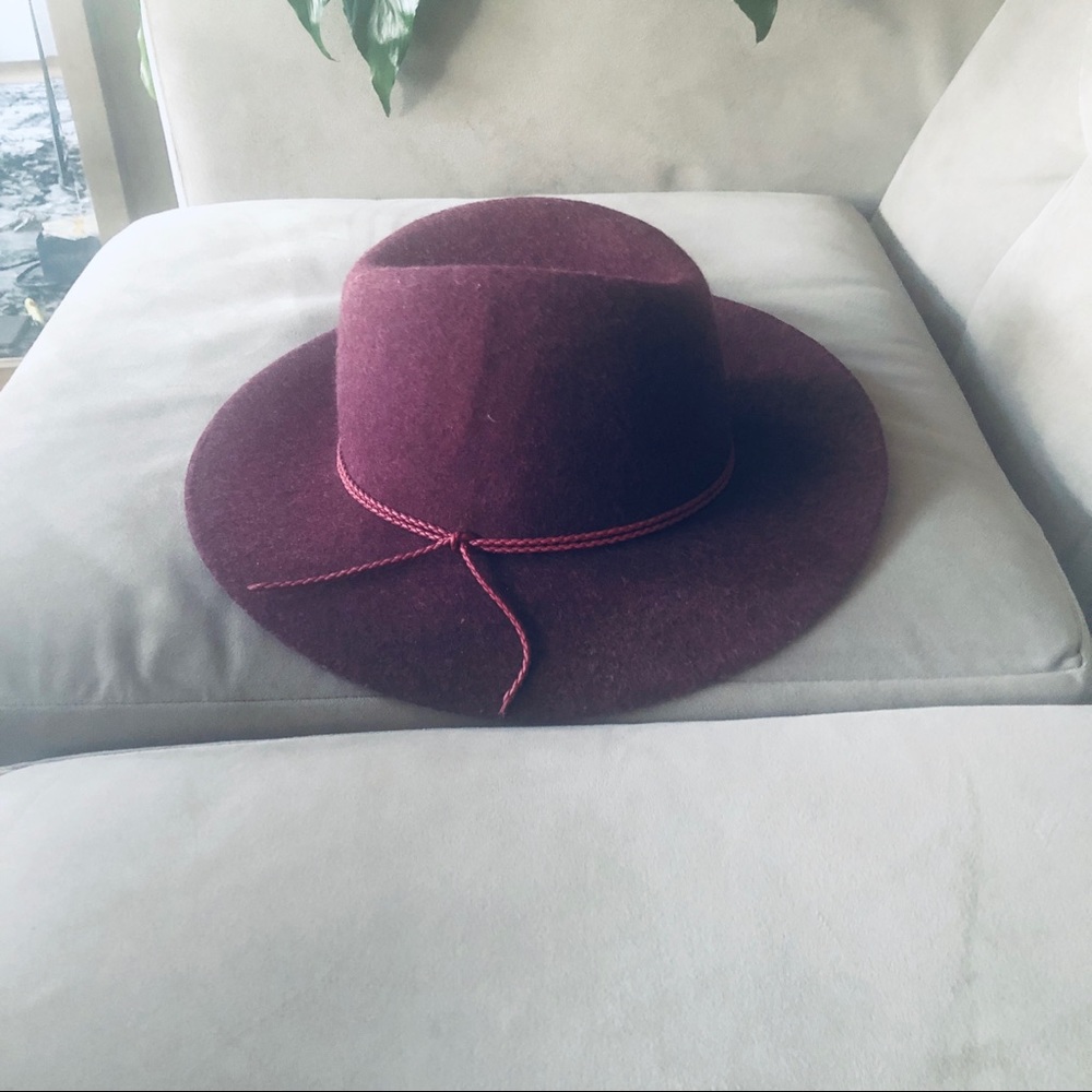Gap wool fedora. Maroon. Women’s m/l